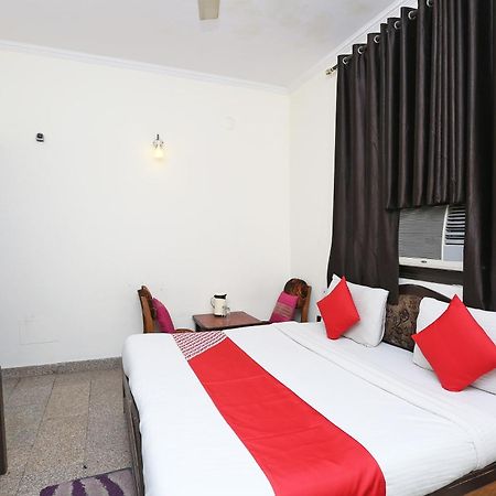 Oyo 8188 Vardhmaan Inn Δελχί Εξωτερικό φωτογραφία